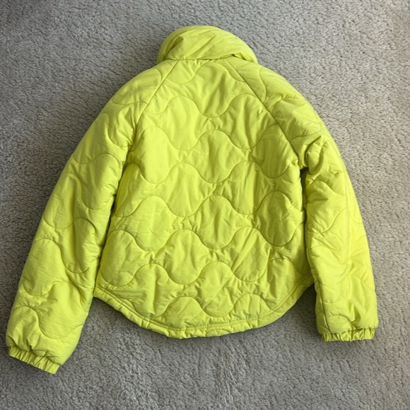 Universal Thread Quilted Neon Yellow Puff Jacket - S - Picture 3 of 4